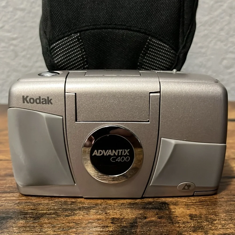 Kodak Advantix C400 Silver Film Camera with Black Case and Tripod